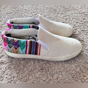 Mipacha Aztec Slip on Sneakers Women Size 9.5